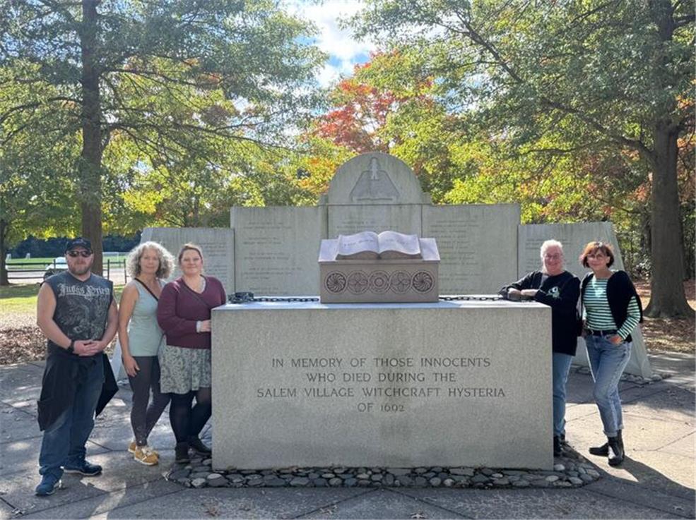 Im Terminkalender stand ein Besuch am Mahnmal der 901027h